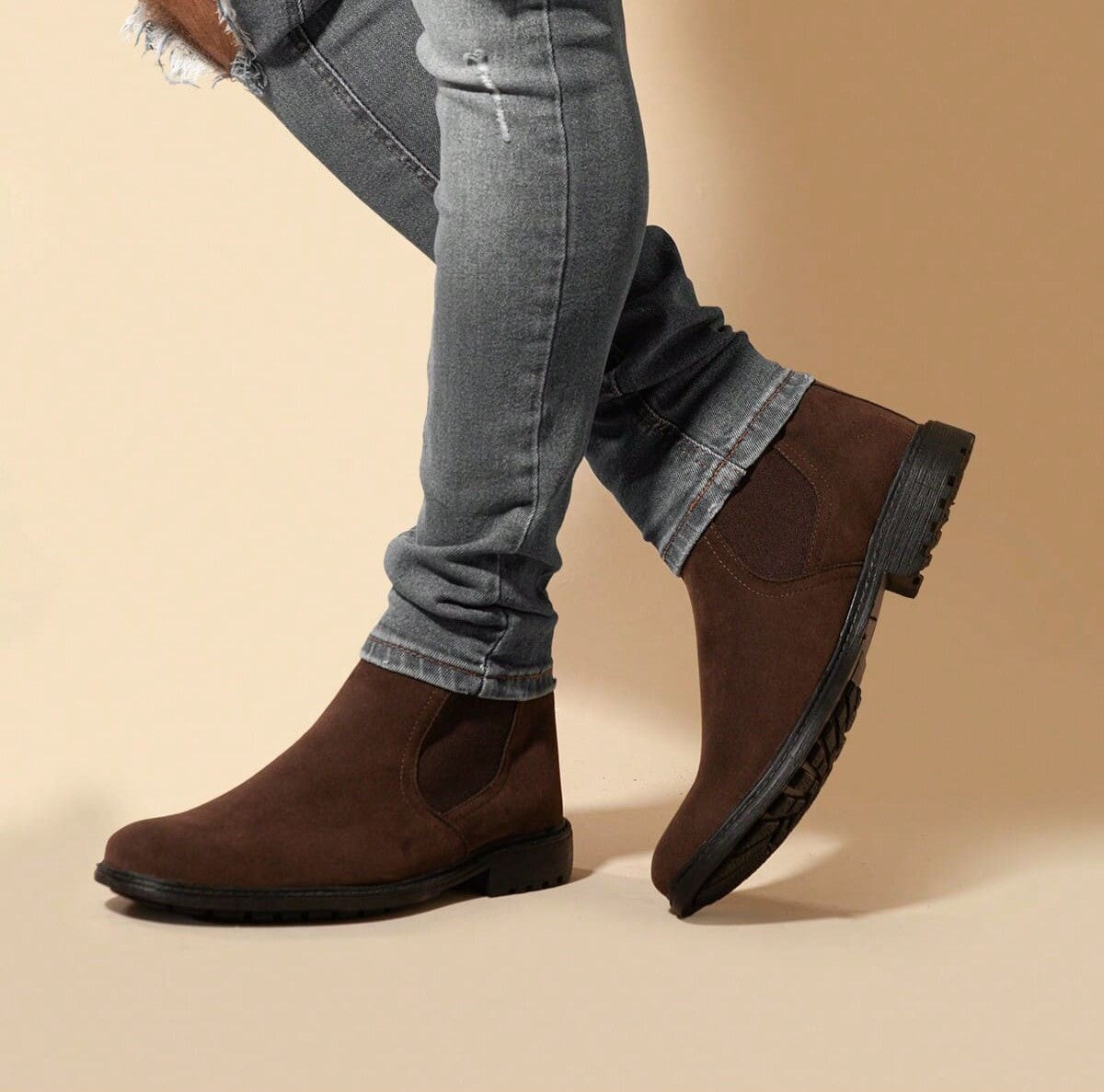 Bota Chelsea Masculina Para Trabalho Clássica Loja Viego Bonita Masculina Chelsea bota Bota chelsea Bota chelsea couro bota chelsea masculina look Bota Chelsea Masculina Para Trabalho Clássica bota chelsea masculina tratorada botina chelsea
