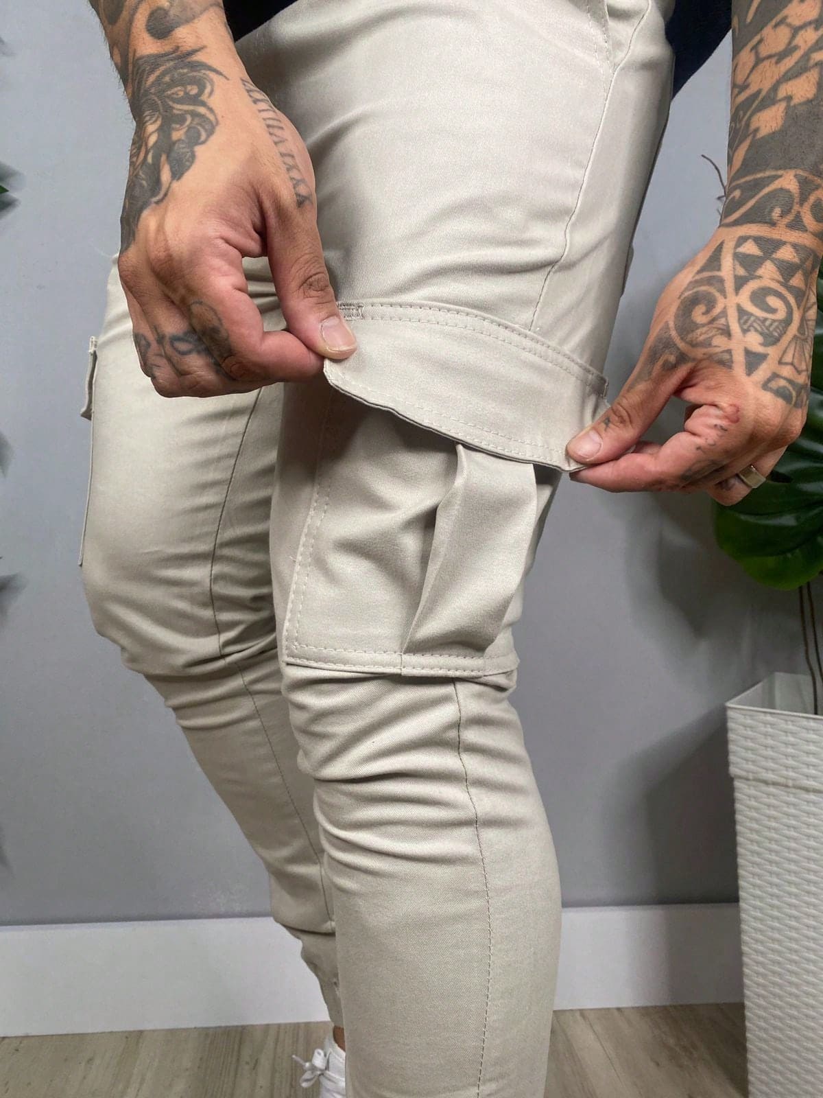 Calça Cargo Jogger Masculino Bege Urban Loja Viego calça academia calça bege masculina calça cargo jogger Calça Cargo Jogger Masculino Bege Urban calça cargo masculina calça casual masculina calça confortável masculina calça de academia masculina calça estiloso masculino Calça Jogger calça jogger masculina calça jogger para homem calça sarja masculina calça urbana masculina calça versátil masculina
