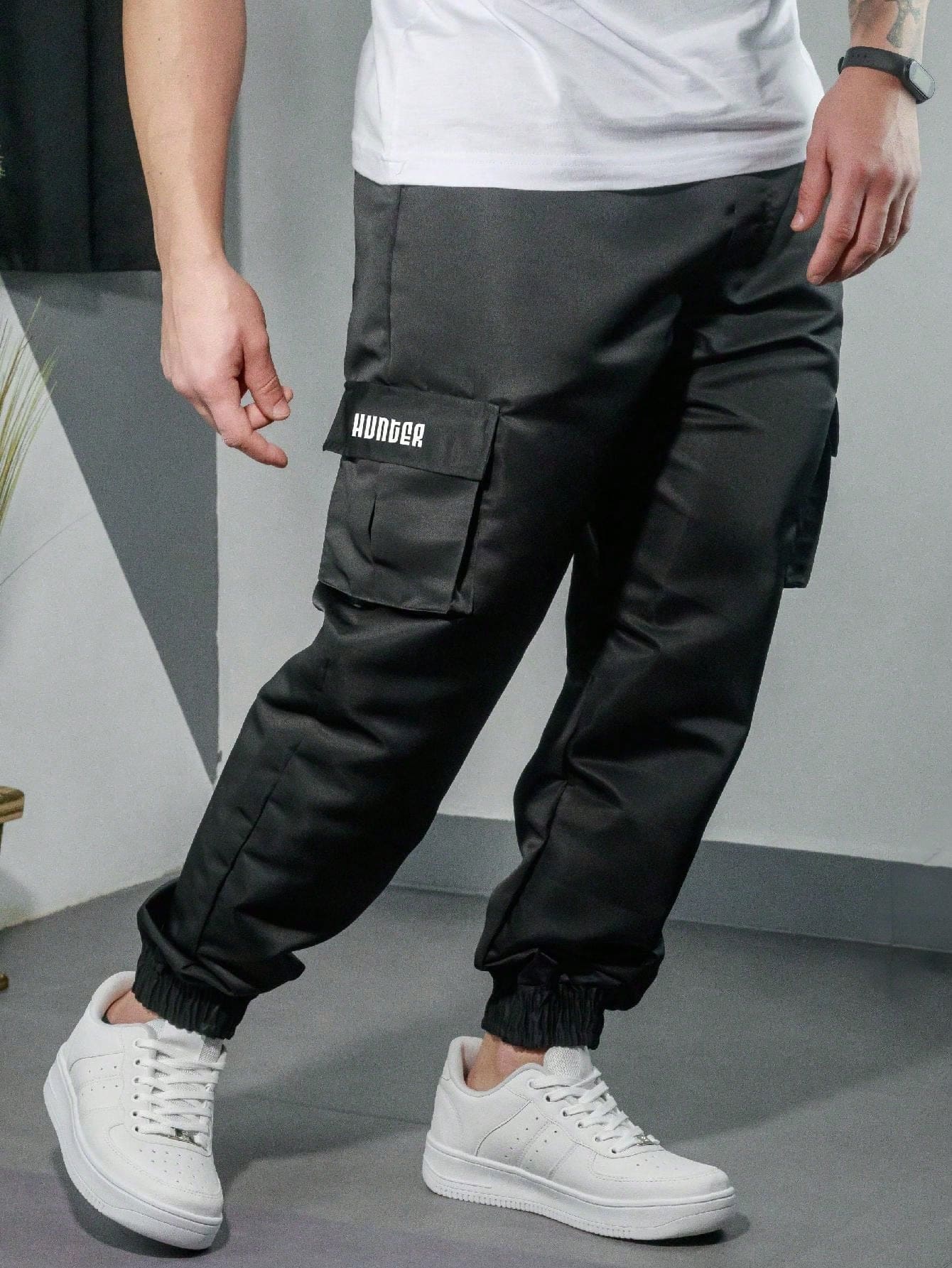Calça Cargo Jogger Masculino Preto Hunter Loja Viego calça academia calça bege masculina calça cargo jogger Calça Cargo Jogger Masculino Preto Hunter calça cargo masculina calça casual masculina calça confortável masculina calça de academia masculina calça estiloso masculino Calça Jogger calça jogger masculina calça jogger para homem calça sarja masculina calça urbana masculina calça versátil masculina