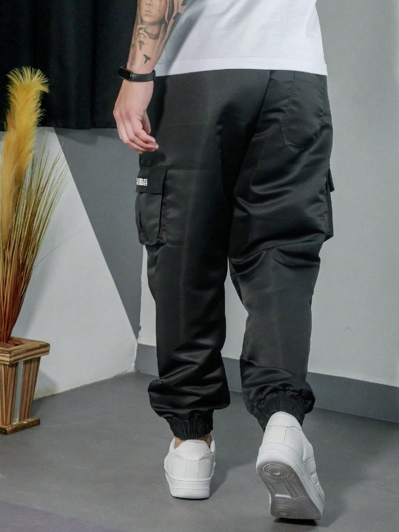 Calça Cargo Jogger Masculino Preto Hunter Loja Viego calça academia calça bege masculina calça cargo jogger Calça Cargo Jogger Masculino Preto Hunter calça cargo masculina calça casual masculina calça confortável masculina calça de academia masculina calça estiloso masculino Calça Jogger calça jogger masculina calça jogger para homem calça sarja masculina calça urbana masculina calça versátil masculina