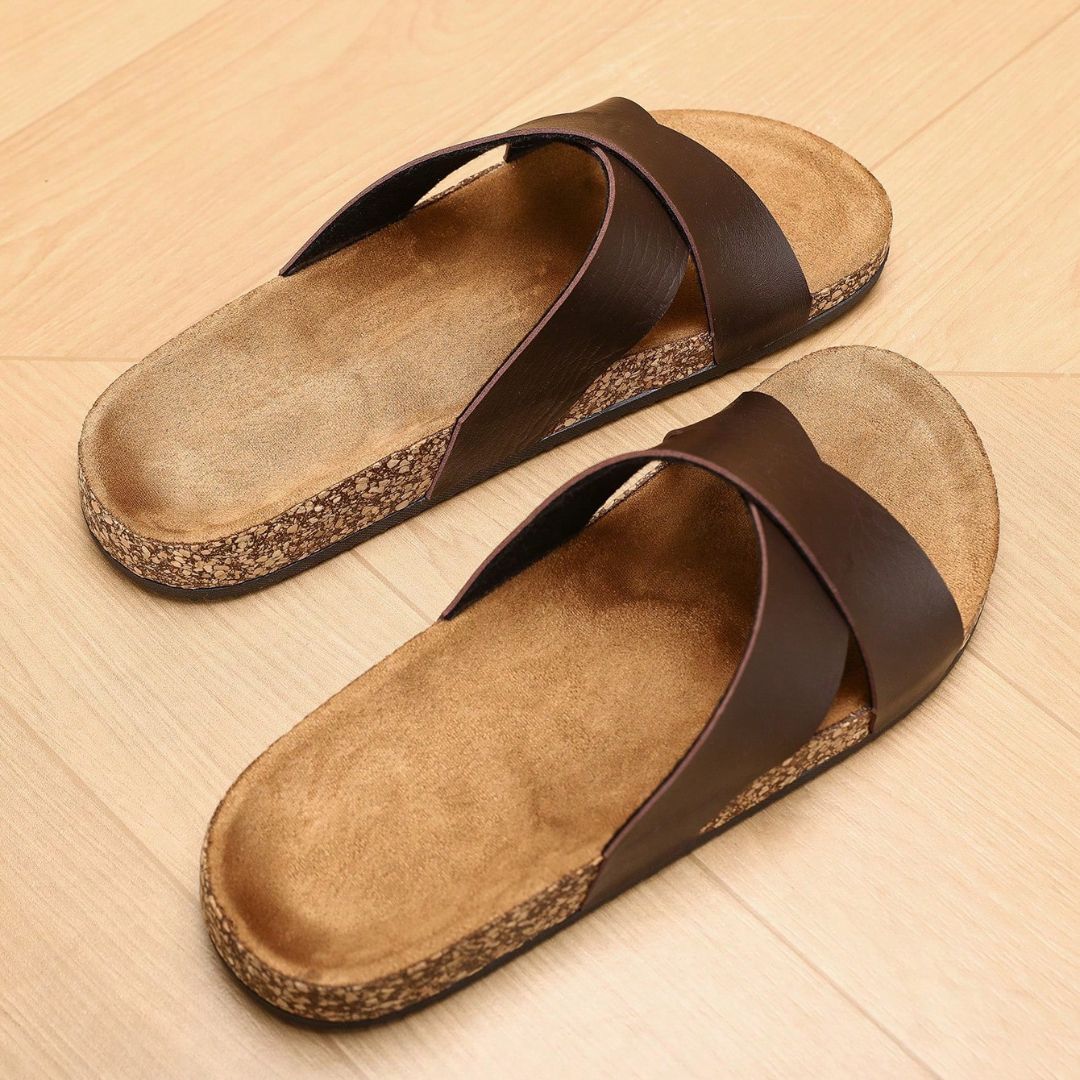 Chinelo Casual Masculino de Couro Antiderrapante Casck Loja Viego chinelo chinelo antiderrapante chinelo casual chinelo casual masculino Chinelo Casual Masculino de Couro Antiderrapante Casck chinelo confortável chinelo de couro chinelo de couro masculino chinelo masculino chinelo masculino antiderrapante chinelo masculino confortável chinelo para homem ocasiao_casual