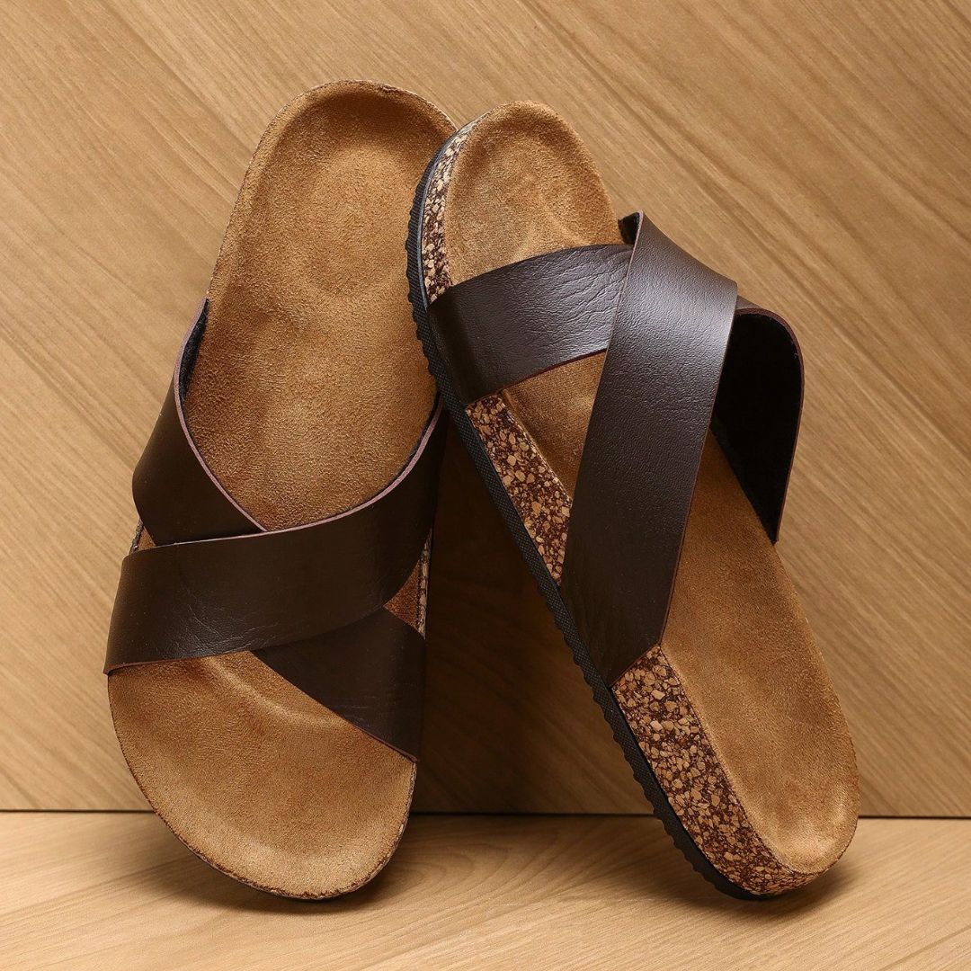 Chinelo Casual Masculino de Couro Antiderrapante Casck Marrom Loja Viego chinelo chinelo antiderrapante chinelo casual chinelo casual masculino Chinelo Casual Masculino de Couro Antiderrapante Casck chinelo confortável chinelo de couro chinelo de couro masculino chinelo masculino chinelo masculino antiderrapante chinelo masculino confortável chinelo para homem ocasiao_casual