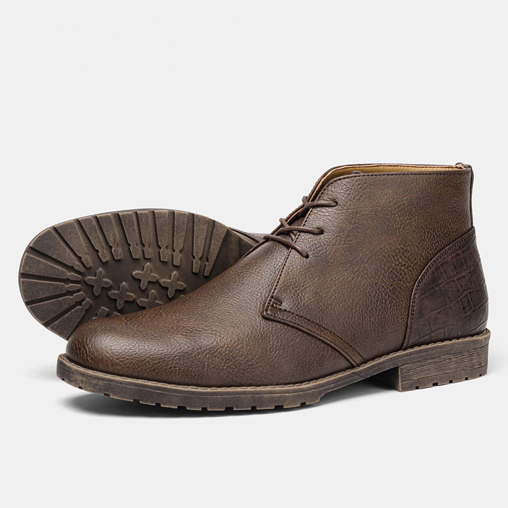 Bota Masculino de Couro Marrom Estilo Retrô Americano Marrom Escuro Loja Viego bota cano curto bota casual bota com sola tratorada bota de couro Bota de couro legítimo Bota de couro marrom bota de couro masculina bota de inverno bota estilo americano bota marrom bota masculina bota masculina confortável Bota Masculino de Couro Marrom Estilo Retrô Americano bota moc toe bota para trabalho. bota retrô Bota rústica masculina Botas calçado masculino Calçados masculinos de qualidade