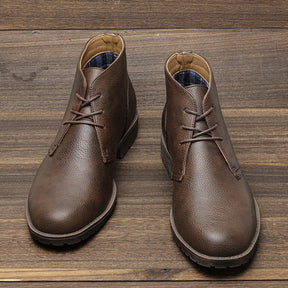 Bota Masculino de Couro Marrom Estilo Retrô Americano Loja Viego bota cano curto bota casual bota com sola tratorada bota de couro Bota de couro legítimo Bota de couro marrom bota de couro masculina bota de inverno bota estilo americano bota marrom bota masculina bota masculina confortável Bota Masculino de Couro Marrom Estilo Retrô Americano bota moc toe bota para trabalho. bota retrô Bota rústica masculina Botas calçado masculino Calçados masculinos de qualidade