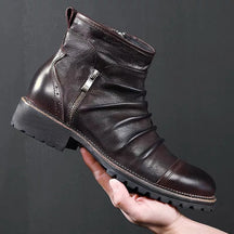 Bota Masculina Couro Estilo Vintage - Metropolitan Marrom Loja Viego bota bota masculina bota masculina couro Bota Masculina Couro Estilo Vintage - Metropolitan bota masculina de couro bota masculina retro bota masculina rústica bota masculina vintage Botas