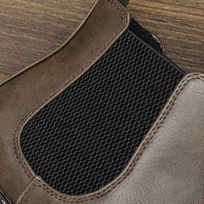 Bota Chelsea Masculina Couro Marrom Dark Retrô Loja Viego bota Bota chelsea Bota chelsea couro Bota Chelsea Masculina Couro Marrom Dark Retrô bota chelsea masculina look Bota Chelsea Masculino Clássica de Couro bota masculina bota masculina chelsea botas chelsea homem botina chelsea masculina