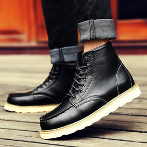 Bota Masculina de Couro Maden Vintage Preta Loja Viego bota de couro bota de couro masculina bota masculina Bota Masculina de Couro Maden Vintage Bota Masculina de Couro Maden Vintage Preta bota masculina moc toe bota moc toe bota moc toe discovery Botas mais vendidos moc toe