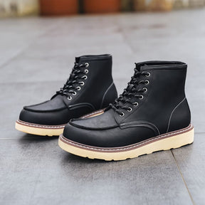 Bota Masculina de Couro Maden Vintage Preta Loja Viego bota de couro bota de couro masculina bota masculina Bota Masculina de Couro Maden Vintage Bota Masculina de Couro Maden Vintage Preta bota masculina moc toe bota moc toe bota moc toe discovery Botas mais vendidos moc toe