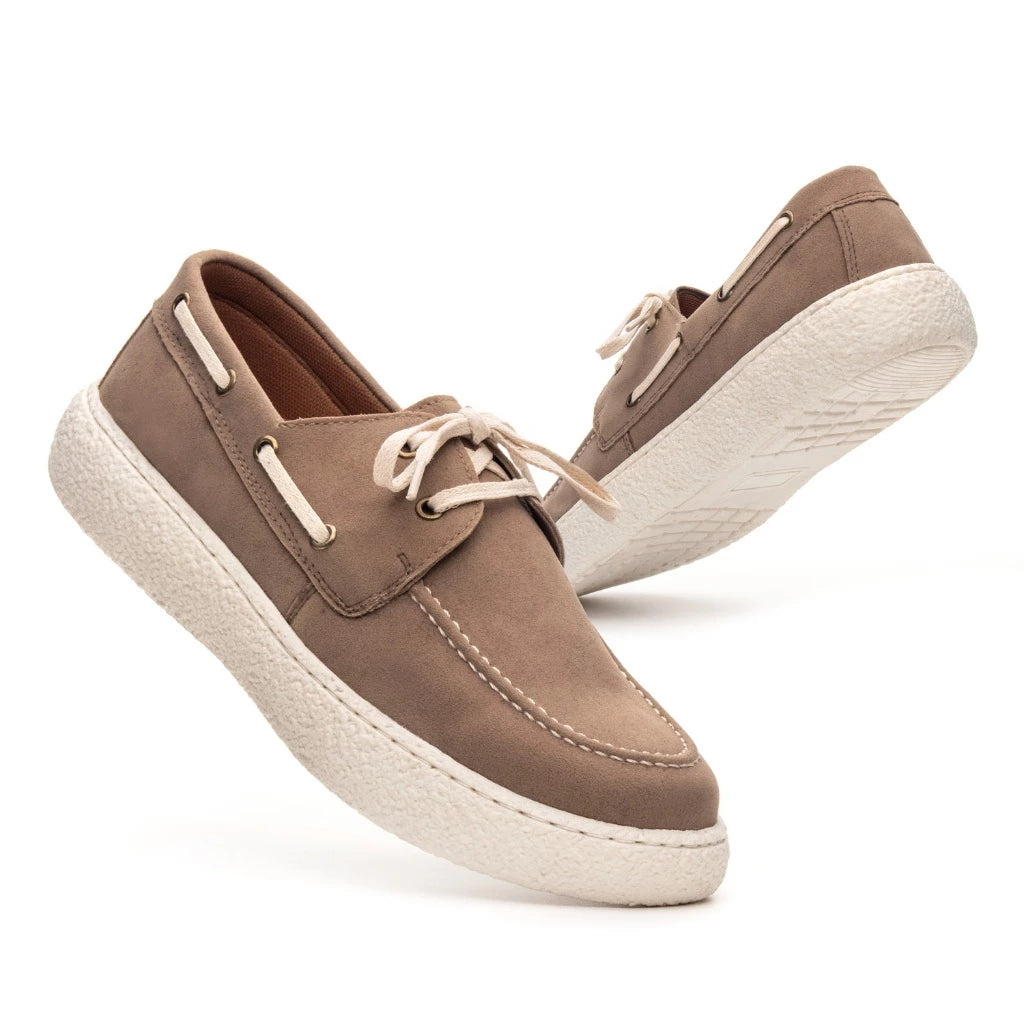 Sapato Mocassim Masculino Loafer Dockside Areia Viego Loja Viego calçado masculino elegante loafer de verão loafer masculino areia loafer viego mocassim mocassim bege mocassim masculino mocassim masculino areia mocassim viego sapato masculino claro sapato masculino confortável sapato masculino cor areia Sapato Mocassim Masculino Loafer Dockside Areia Viego sapato para usar com linho sapato viego masculino