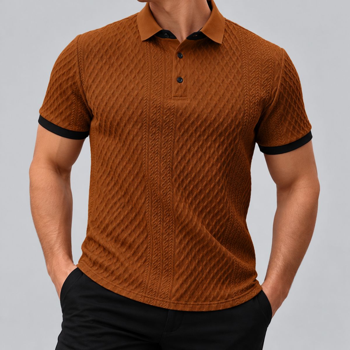 Camisa polo masculina marrom café com textura em relevo e gola de dois botões, vista de frente