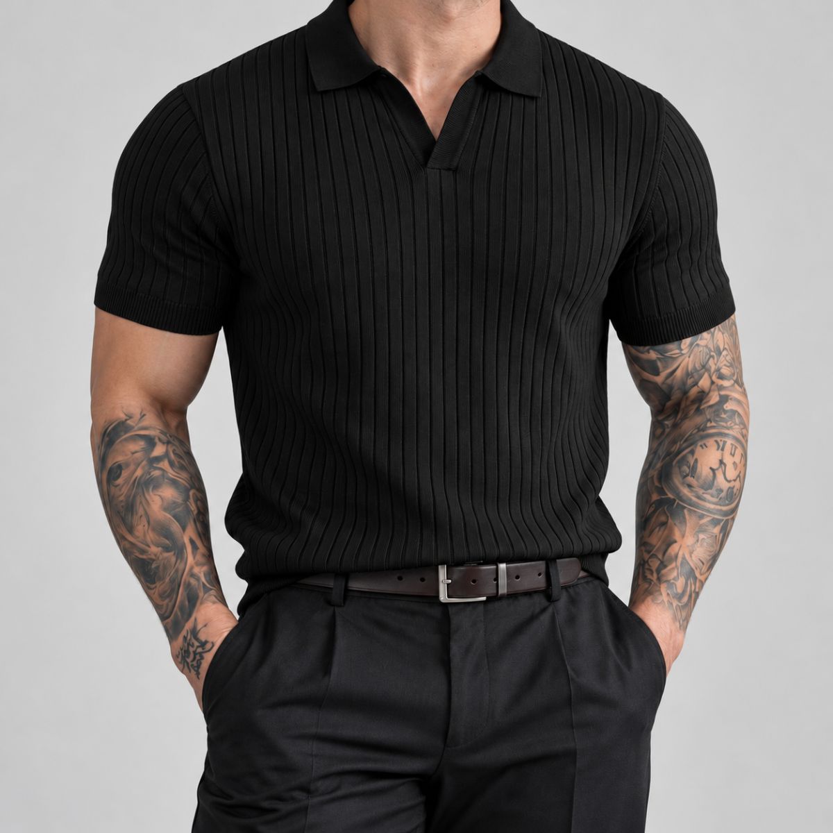 Camisa Polo Masculina Tricot Canelada Preta Napoli de frente, gola aberta sem botões