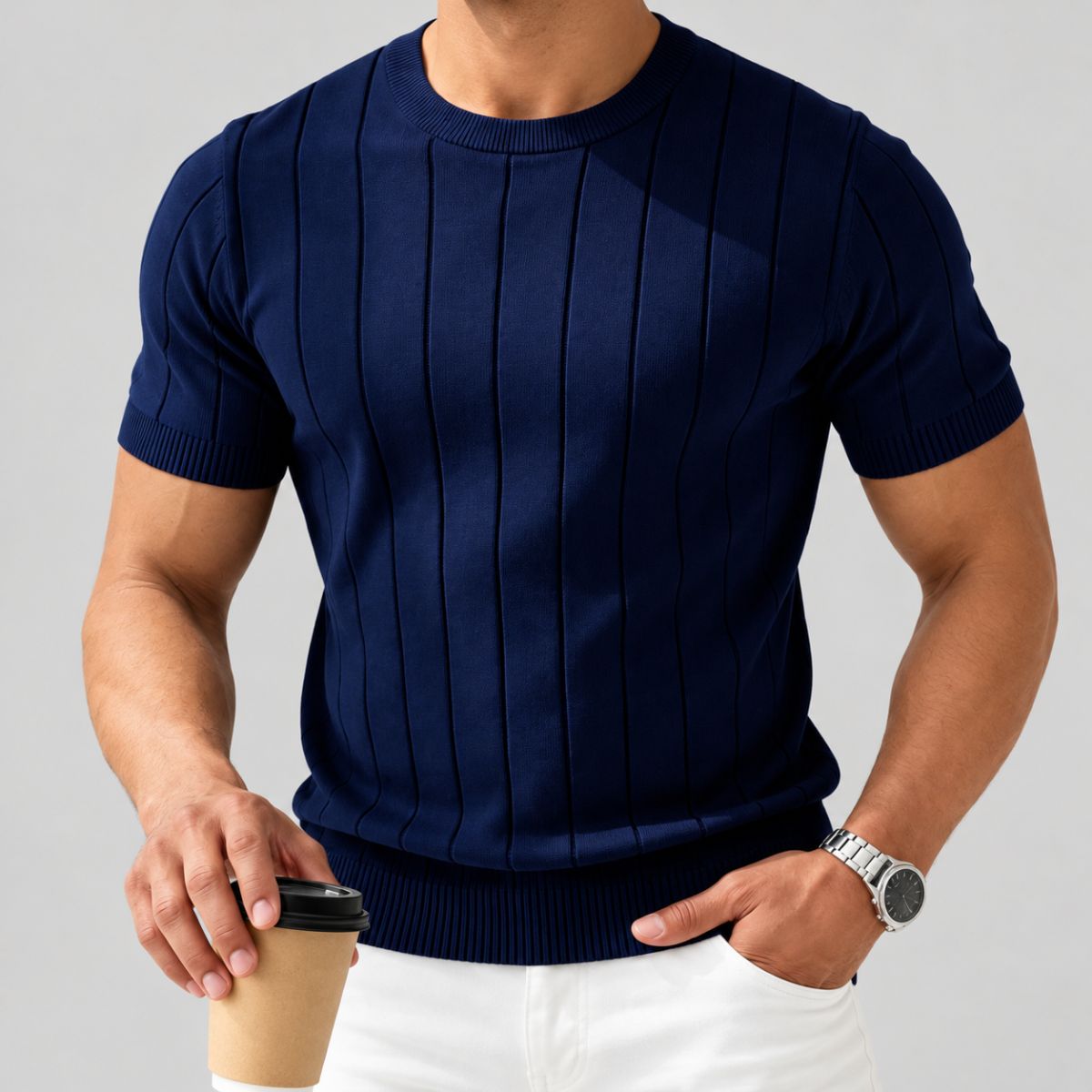 Camiseta Tricot Masculina Canelada Azul Marinho Porto de frente, gola redonda e canelado largo