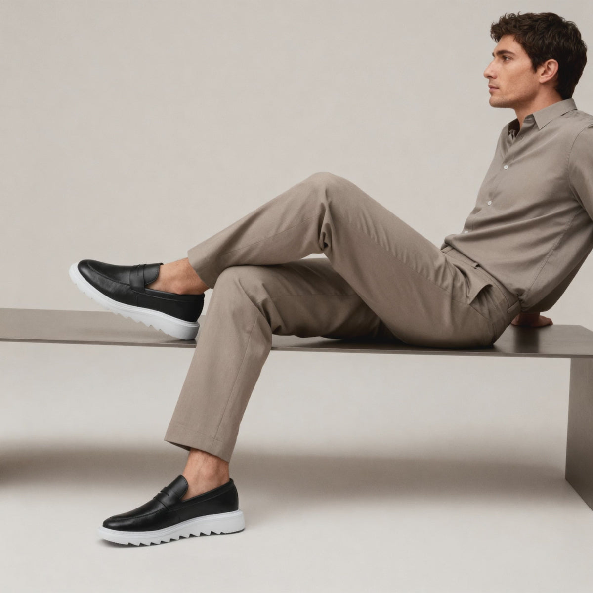 Mocassim Masculino Preto Sola Alta Tratorado Loafer