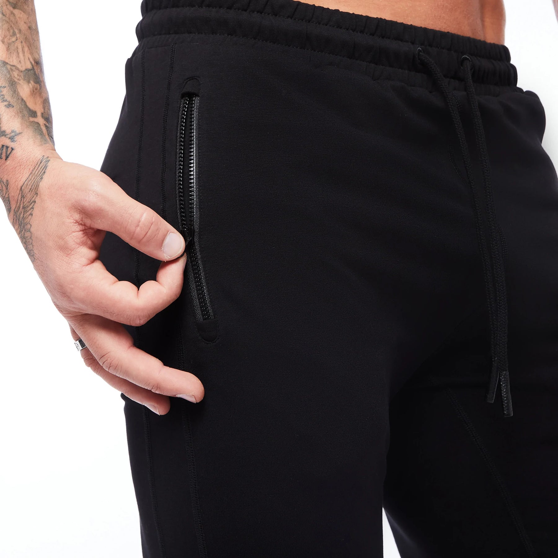 Calça Jogger Vanquish Preta Blackout Loja Viego calca jogger mascucalca jogger masculina academialina street calca jogger masculina academia calca jogger masculina sarja calca jogger masculina slim calca jogger masculina street calcas jogger academia calcas jogger masculina Calça Jogger calça jogger masculina calça jogger preta Calça Jogger Vanquish Calça Jogger Vanquish Preta Calça Jogger Vanquish Preta Blackout calças